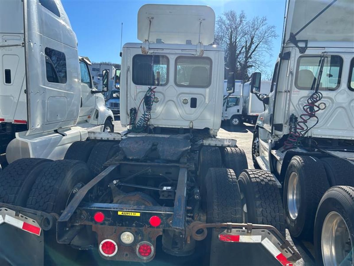 2012 Freightliner/Mercedes CASCADIA 125 422911