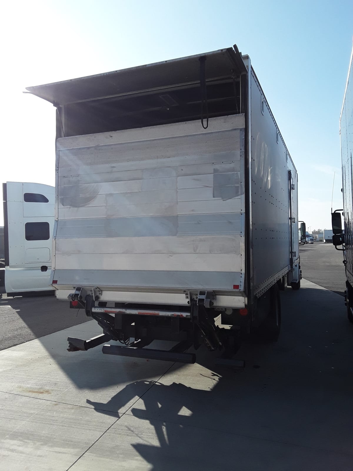 2012 Freightliner/Mercedes M2 106 423194