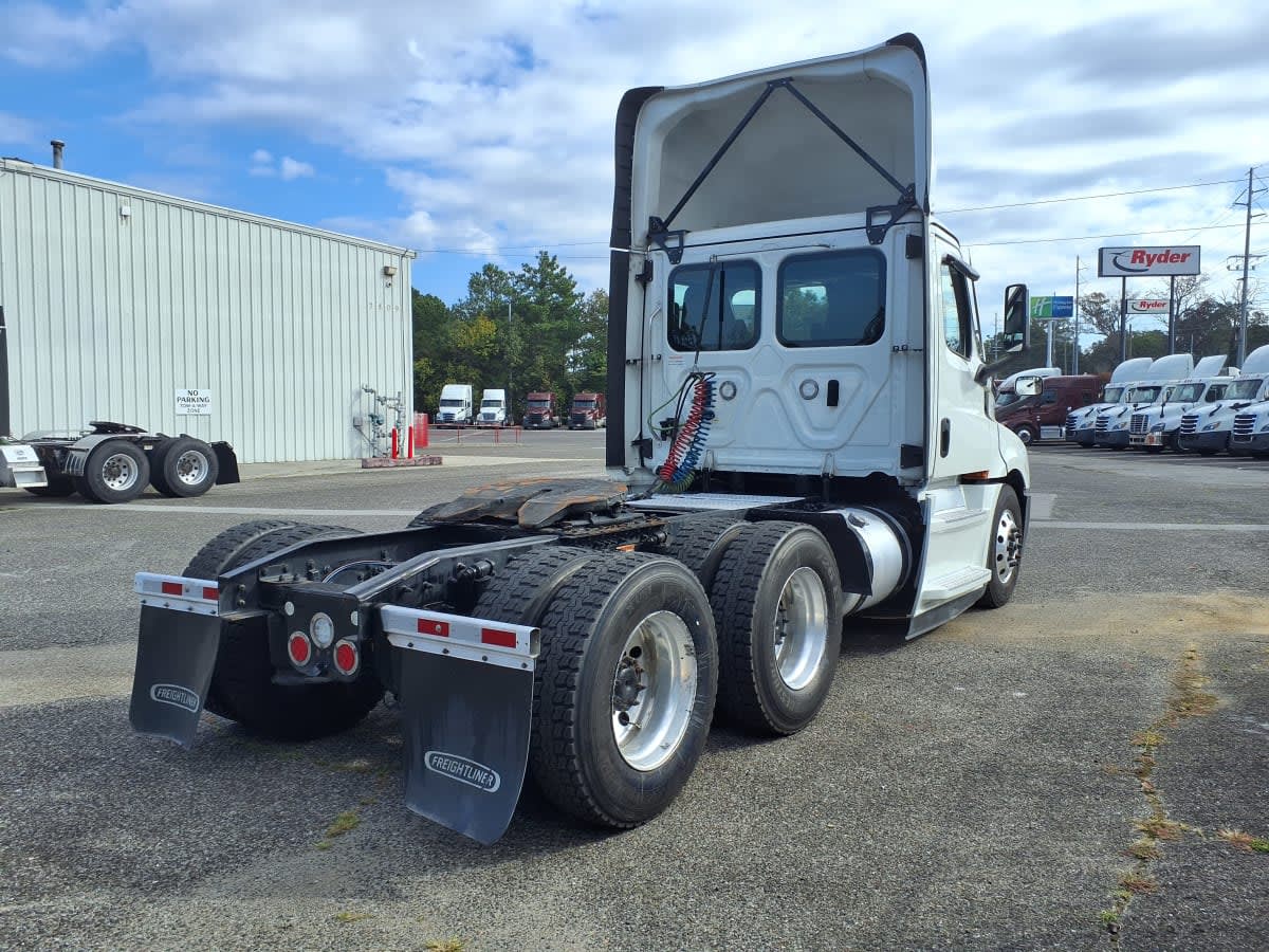 2023 Freightliner/Mercedes NEW CASCADIA PX12664 424053