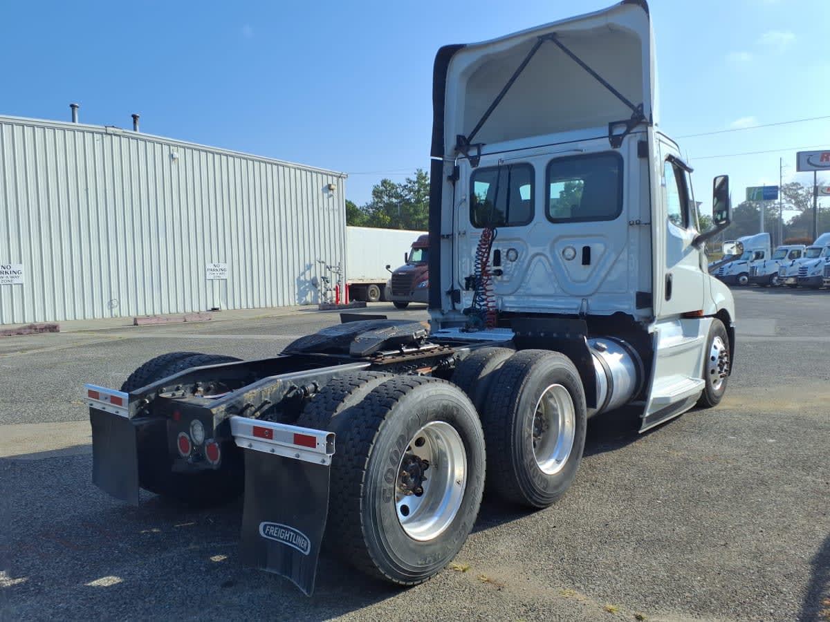 2023 Freightliner/Mercedes NEW CASCADIA PX12664 430414 2023 Freightliner/Mercedes NEW CASCADIA PX12664 430414