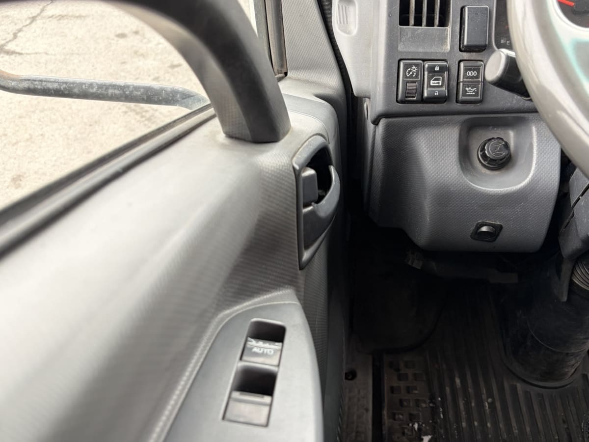 2011 Isuzu NPR HD 430609