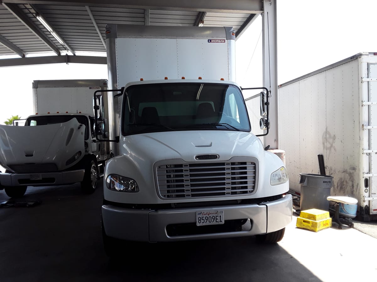 2012 Freightliner/Mercedes M2 106 452428