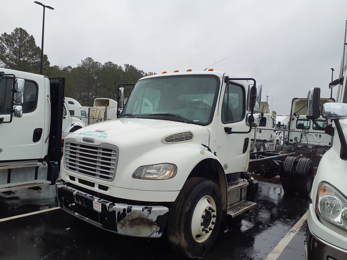 2013 Freightliner/Mercedes M2 106 472489