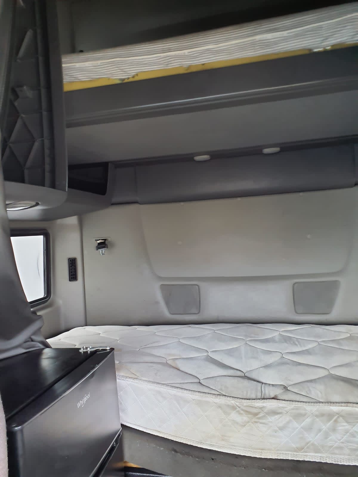 2023 International LT in Miami, FL — photo 8