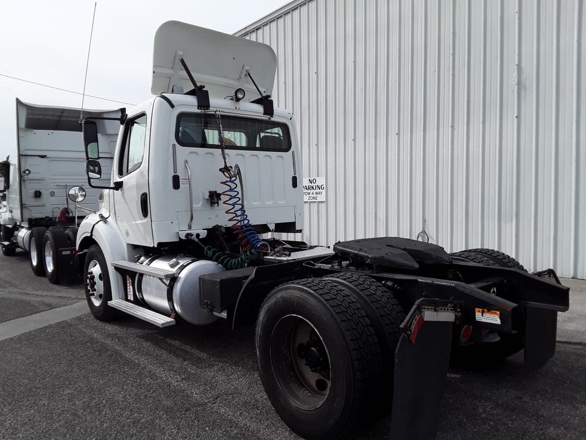 2013 Freightliner/Mercedes M2 112 487358