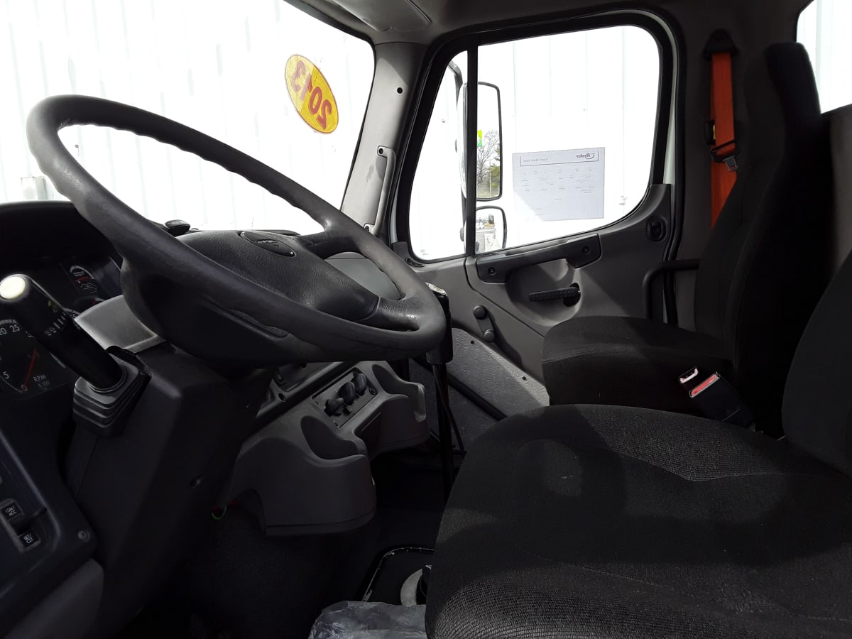 2013 Freightliner/Mercedes M2 112 487358