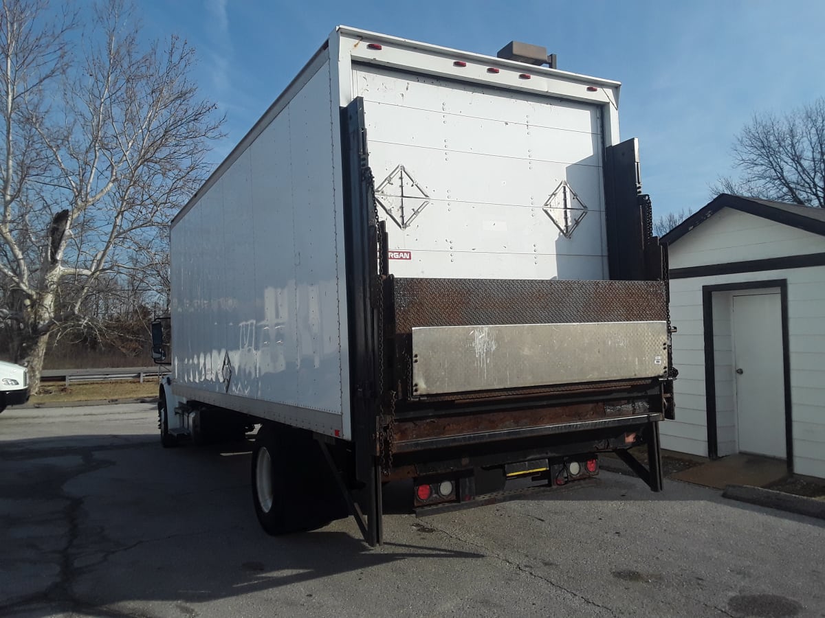 2013 Freightliner/Mercedes M2 106 492317