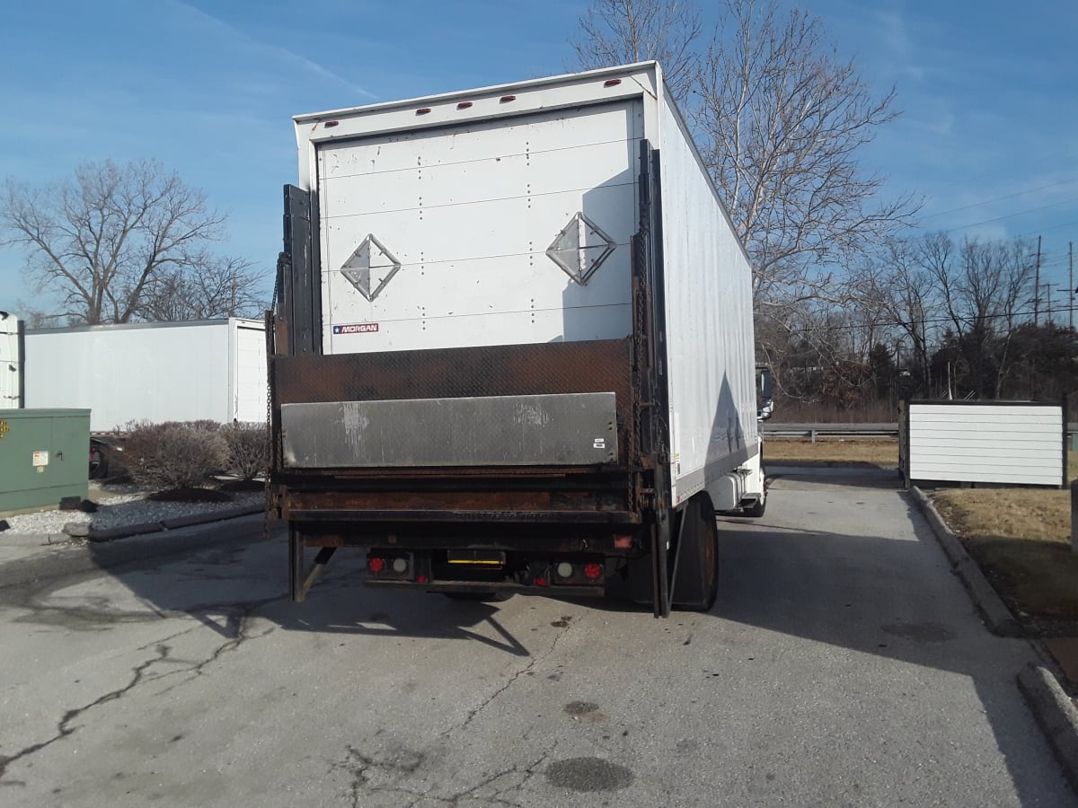 2013 Freightliner/Mercedes M2 106 492317