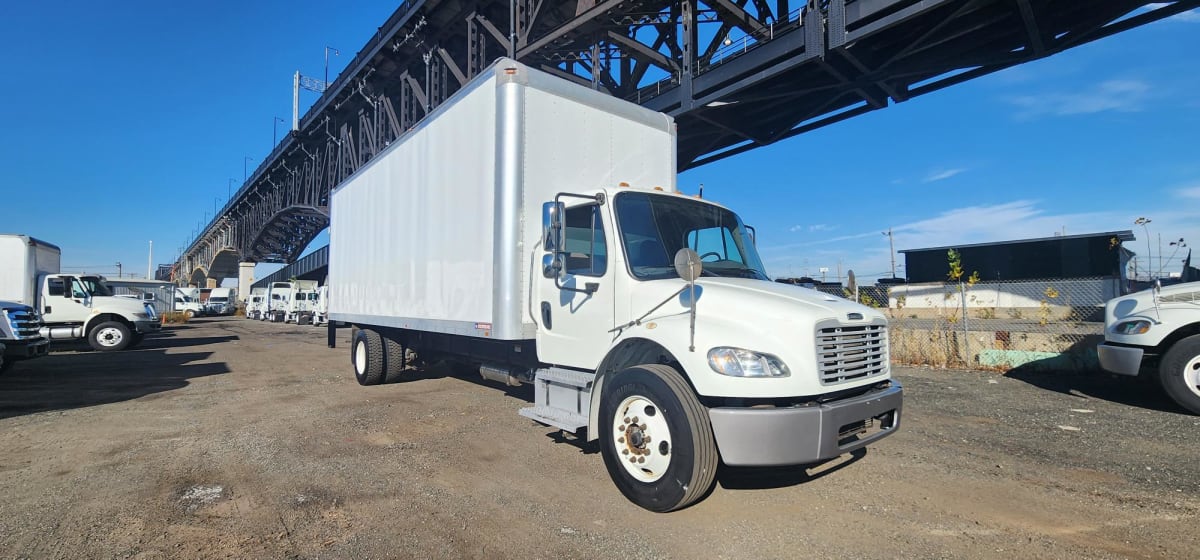 2013 Freightliner/Mercedes M2 106 495746