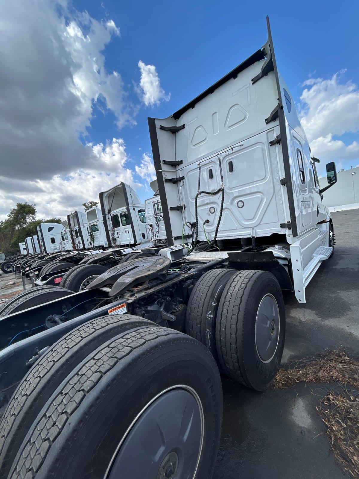 2021 Freightliner - image 4