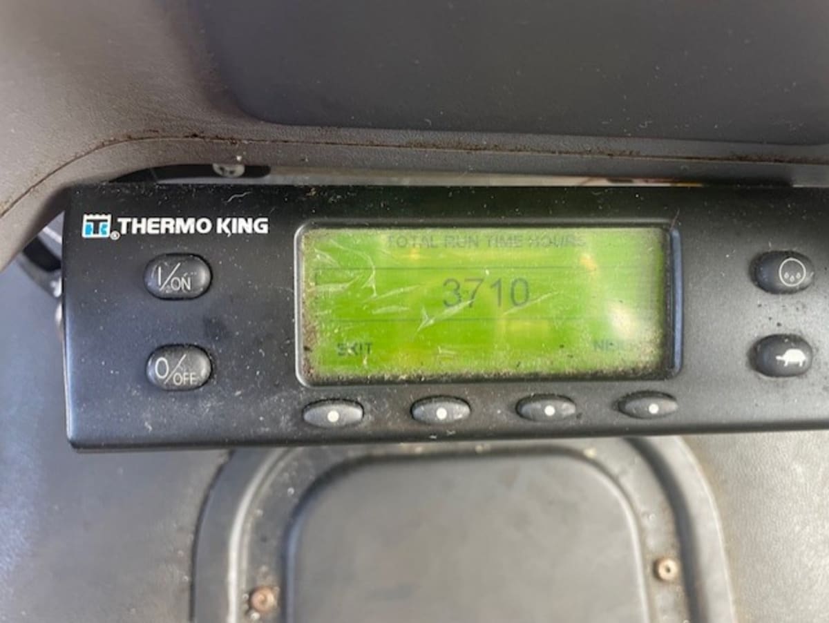 2021 Freightliner/Mercedes M2 106 500825