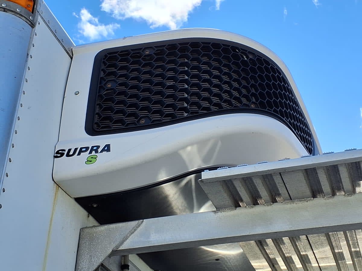 2021 Freightliner/Mercedes M2 106 501128