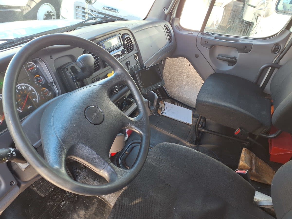 2021 Freightliner/Mercedes M2 106 501128