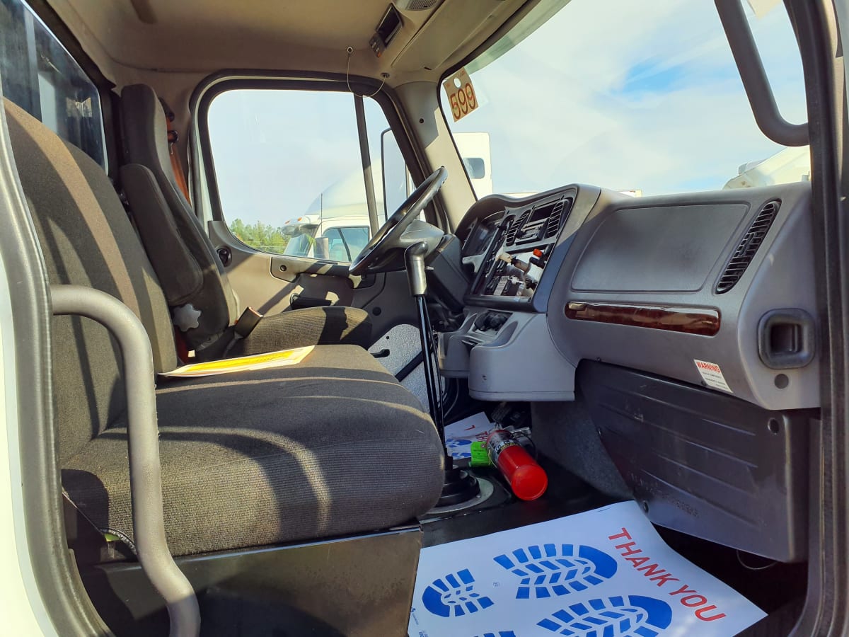 2013 Freightliner/Mercedes M2 106 501321