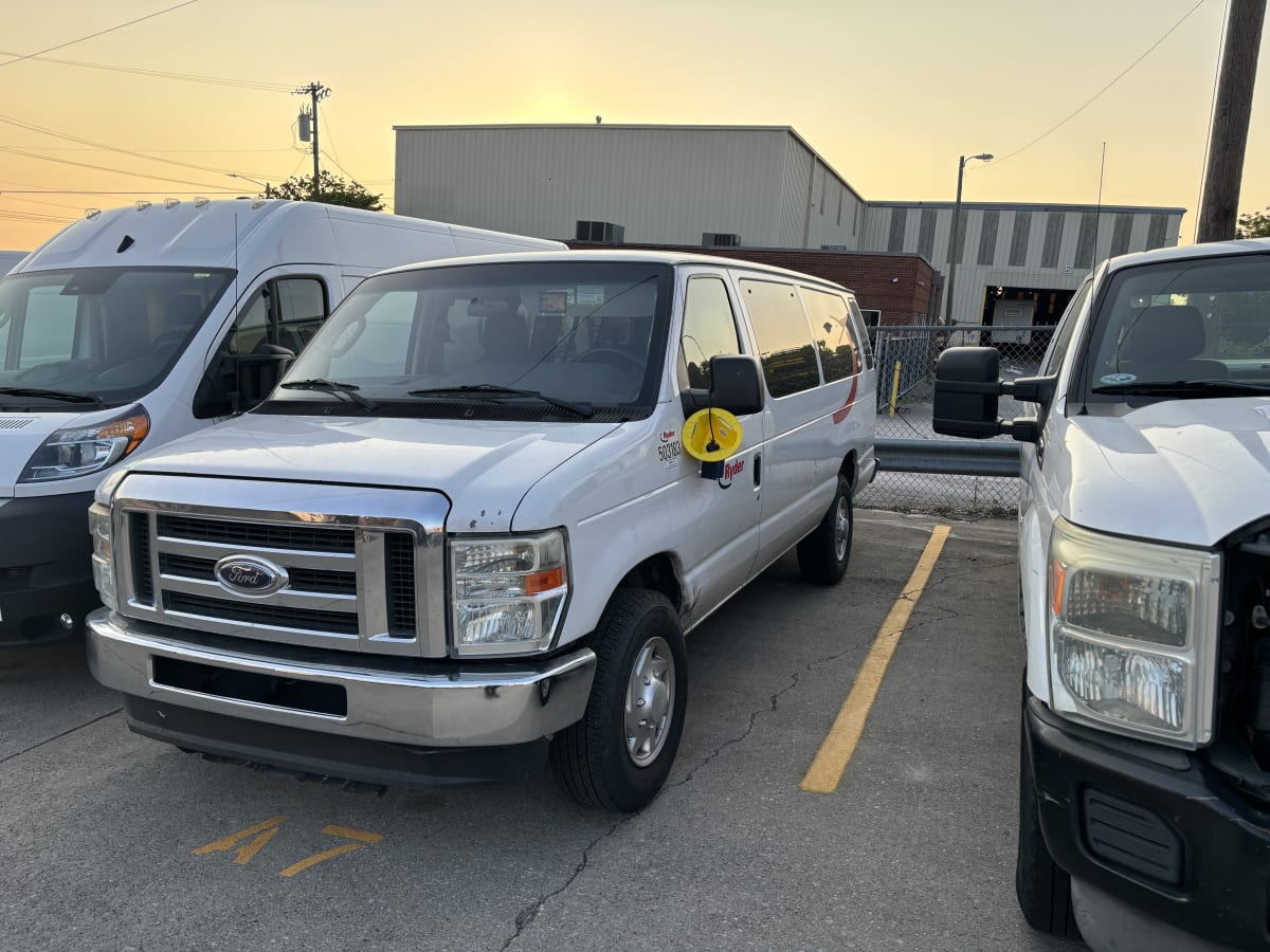 2012 Ford Motor Company E-350 ECONOLINE 503183