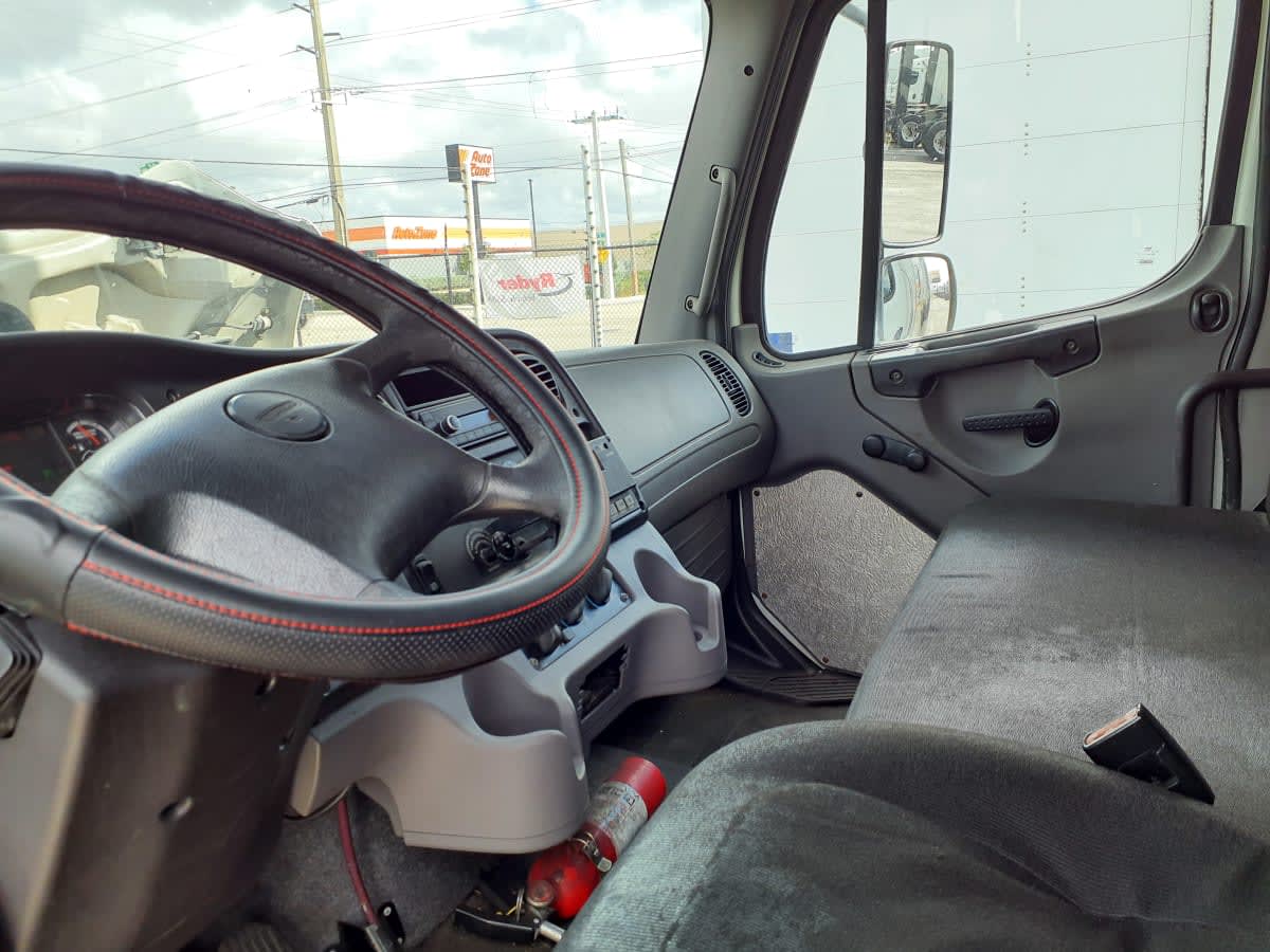 2013 Freightliner/Mercedes M2 106 504467