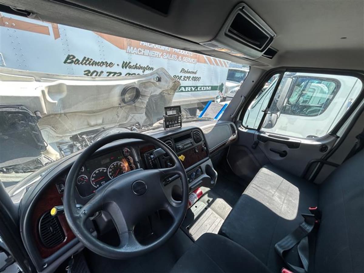 2015 Freightliner/Mercedes M2 (ST TRUCK) 504763