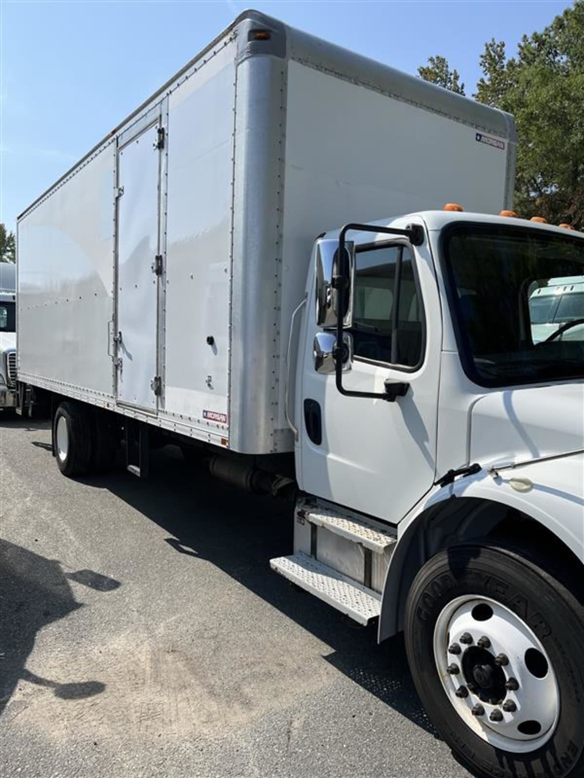 2013 Freightliner/Mercedes M2 106 504963