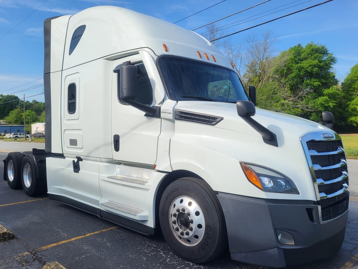 2022 Freightliner - image 6
