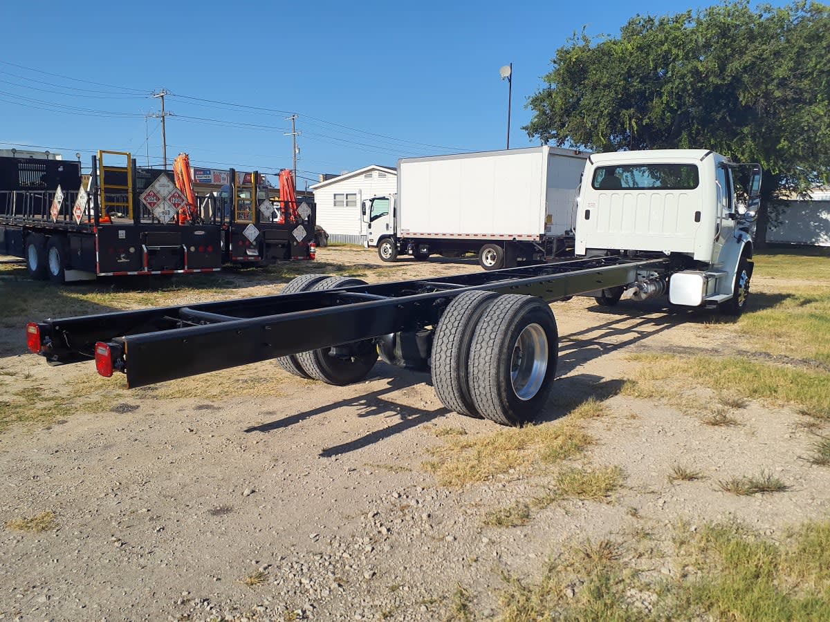 2021 Freightliner M2 106 in Converse, TX — photo 4