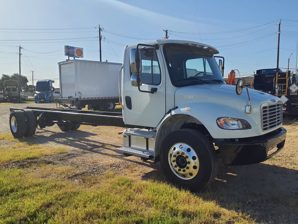 2021 Freightliner M2 106 in Converse, TX