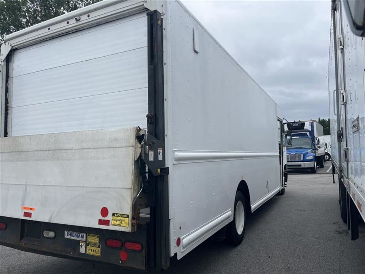 2018 Frtlr Custom Chassis Corp MT45 506133