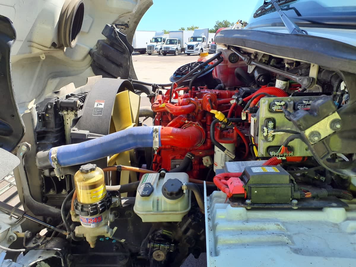 2021 Freightliner M2 106 506439
