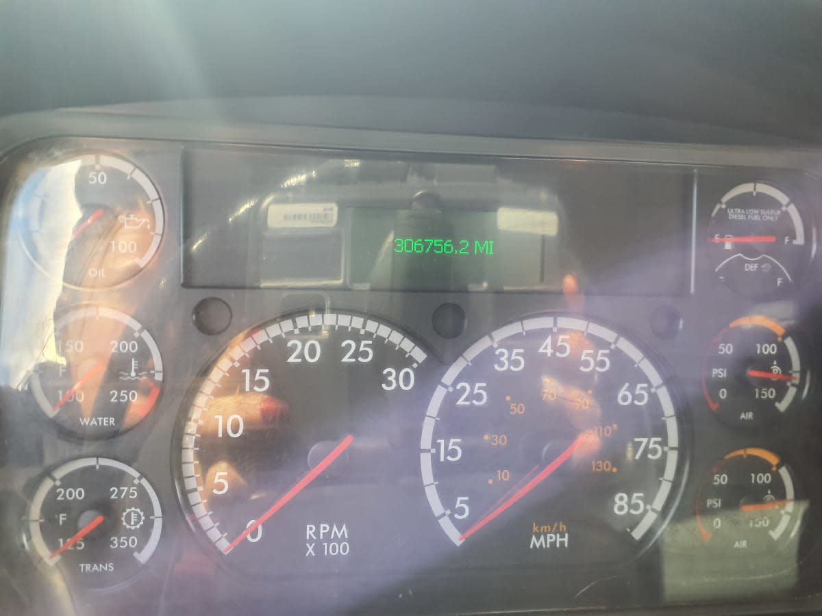 2022 Freightliner M2 106 - image 10