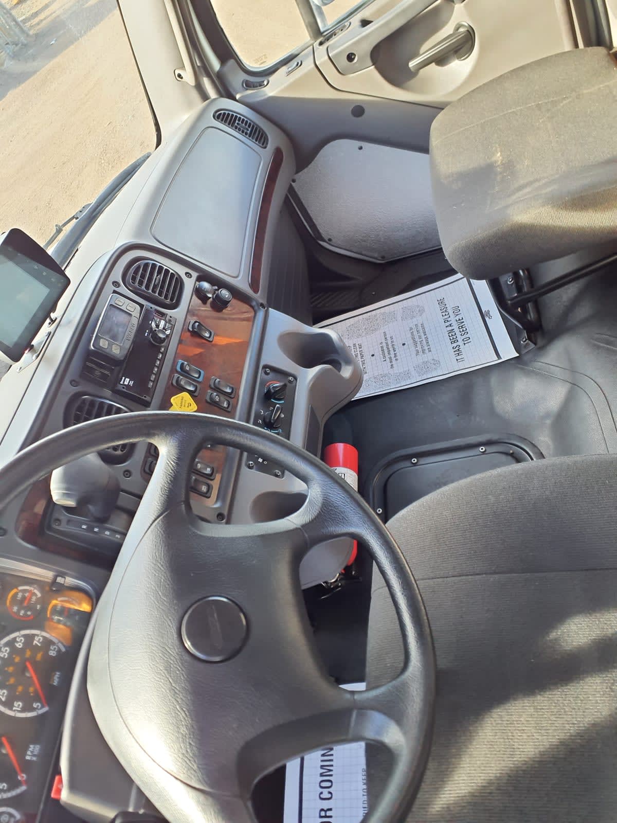 2022 Freightliner M2 106 - image 7