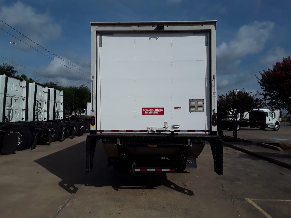 2022 Freightliner M2 106 507382