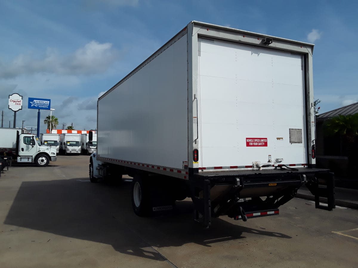 2022 Freightliner M2 106 507382