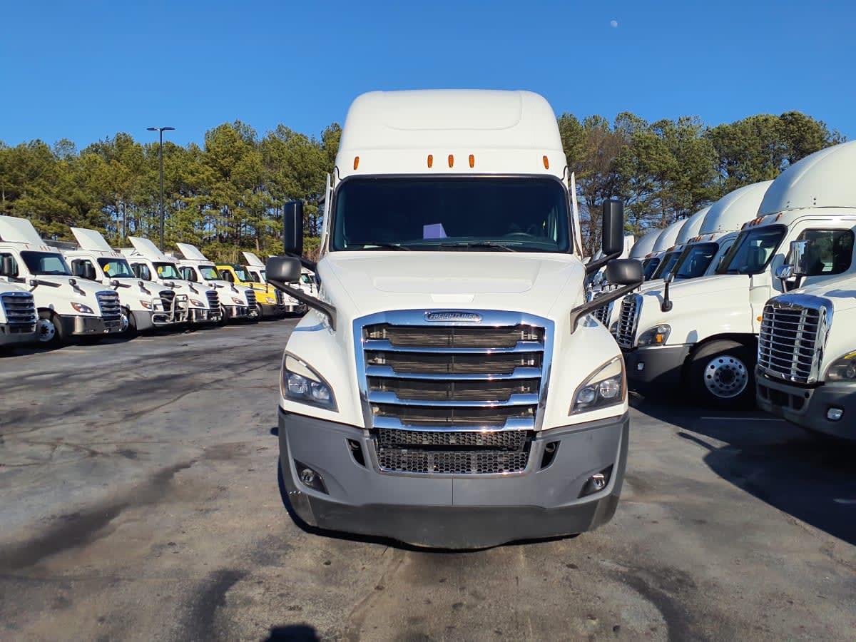 2021 Freightliner - image 2