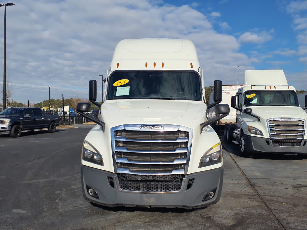 2021 Freightliner - image 2