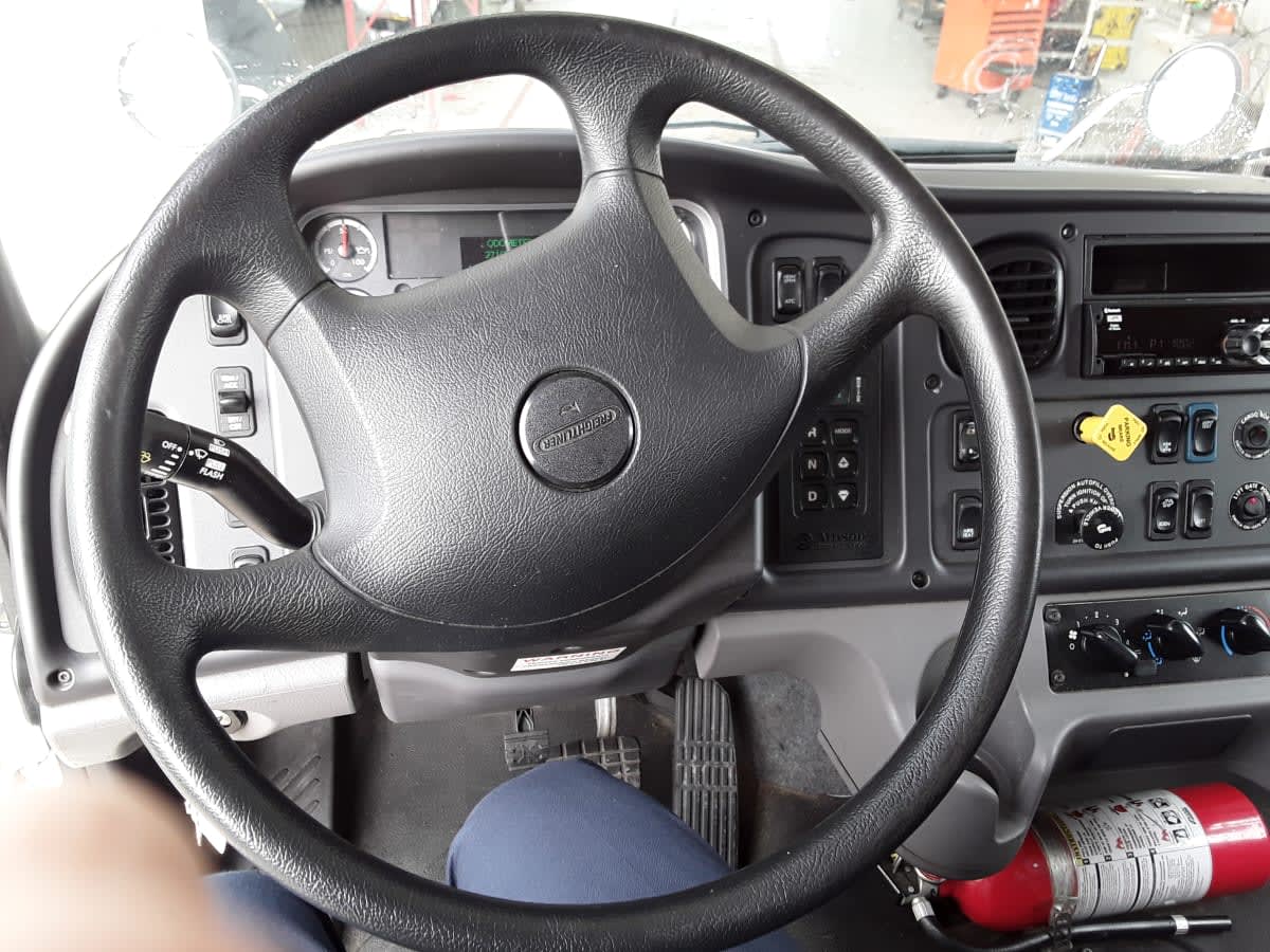 2022 Freightliner/Mercedes M2 106 507780