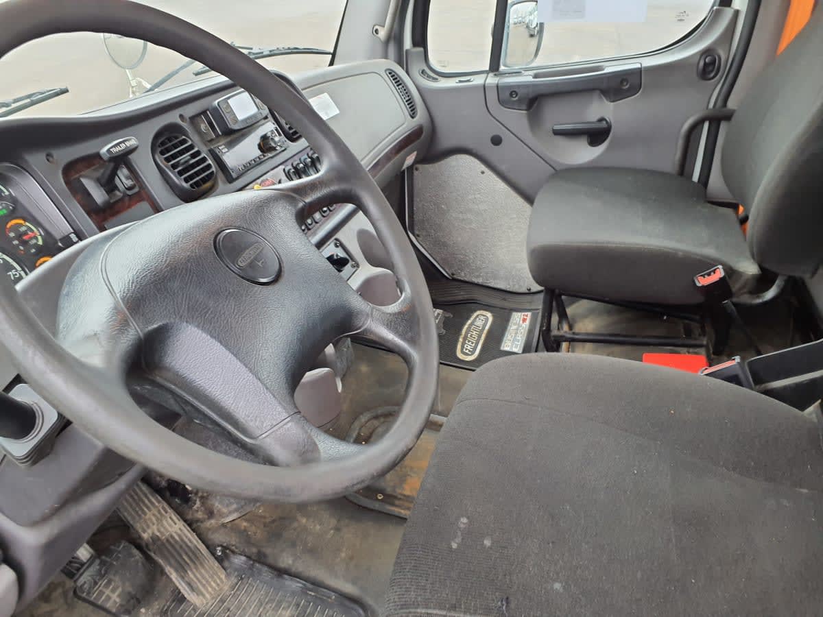 2022 Freightliner/Mercedes M2 106 507995