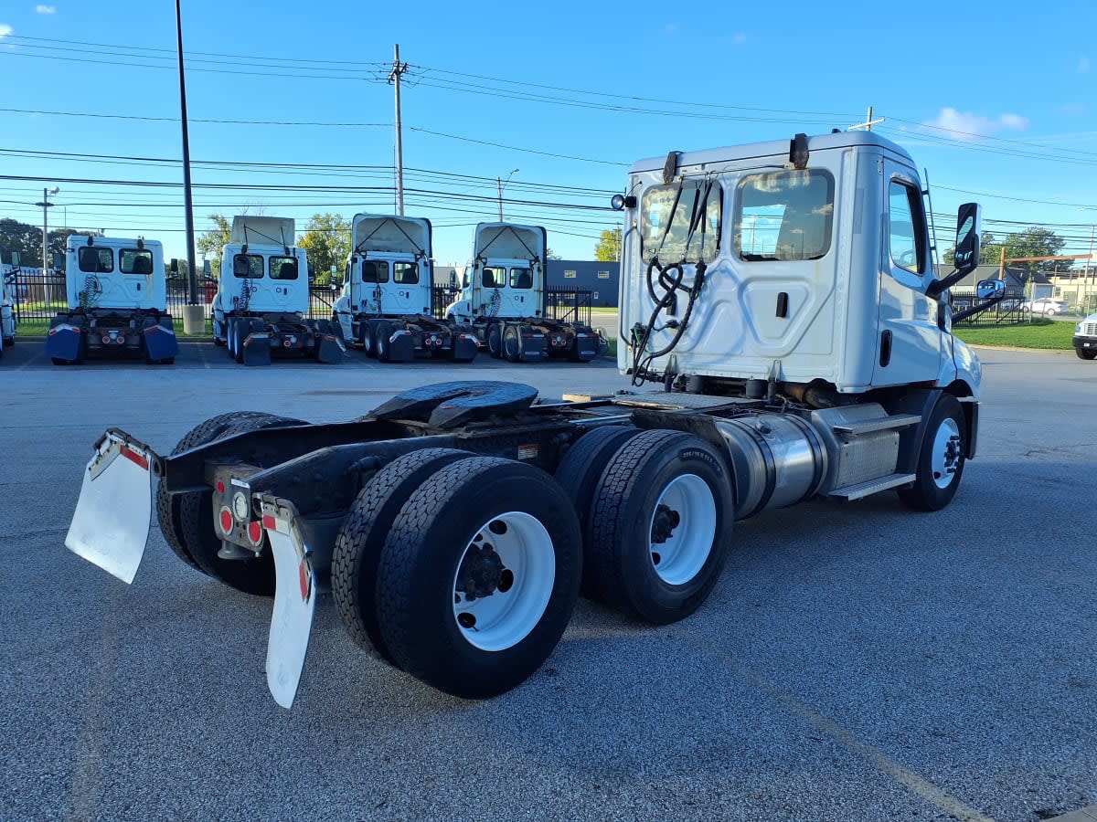 2021 Freightliner in Cleveland, OH — photo 4