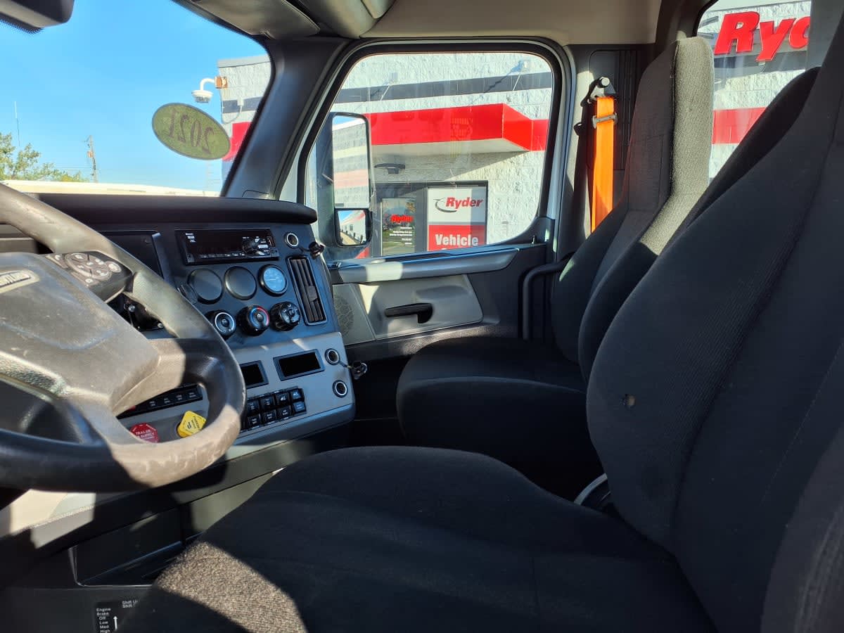 2021 Freightliner in Cleveland, OH — photo 7