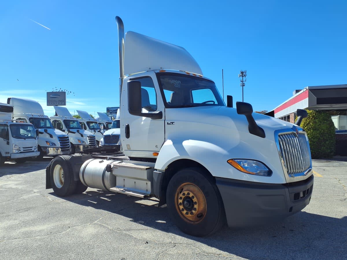 2021 Navistar International LT625 DAYCAB S/A 509214