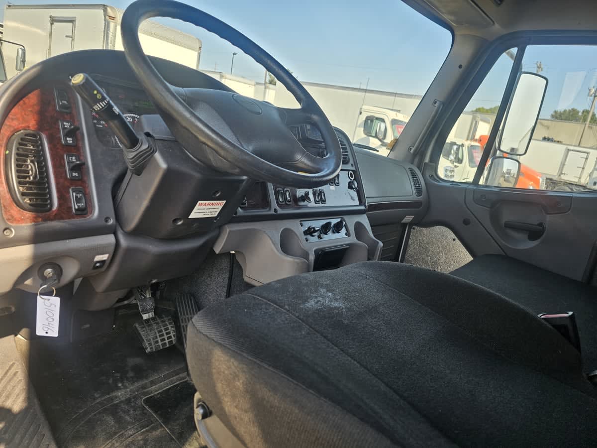2022 Freightliner M2 106 510046
