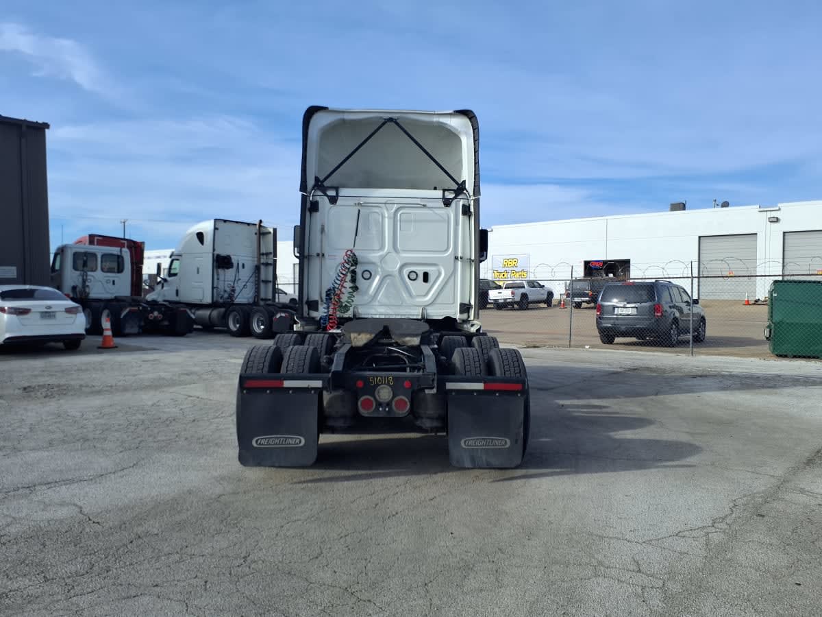 2022 Freightliner - image 5