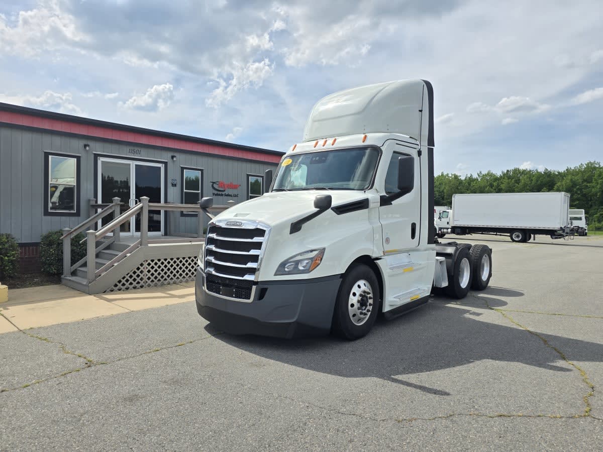 2022 Freightliner Cascadia in North Little Rock, AR