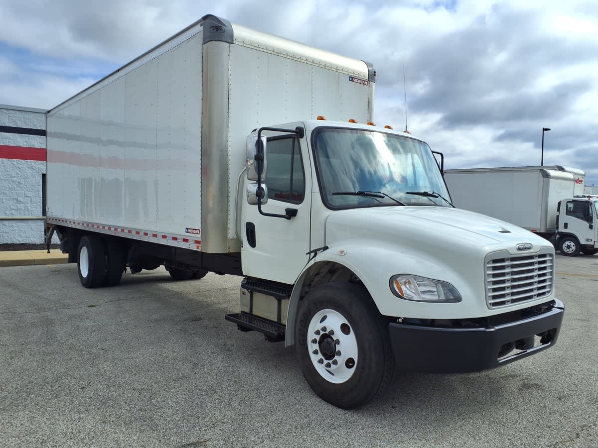 2022 Freightliner M2 106 in Cleveland, OH — photo 3