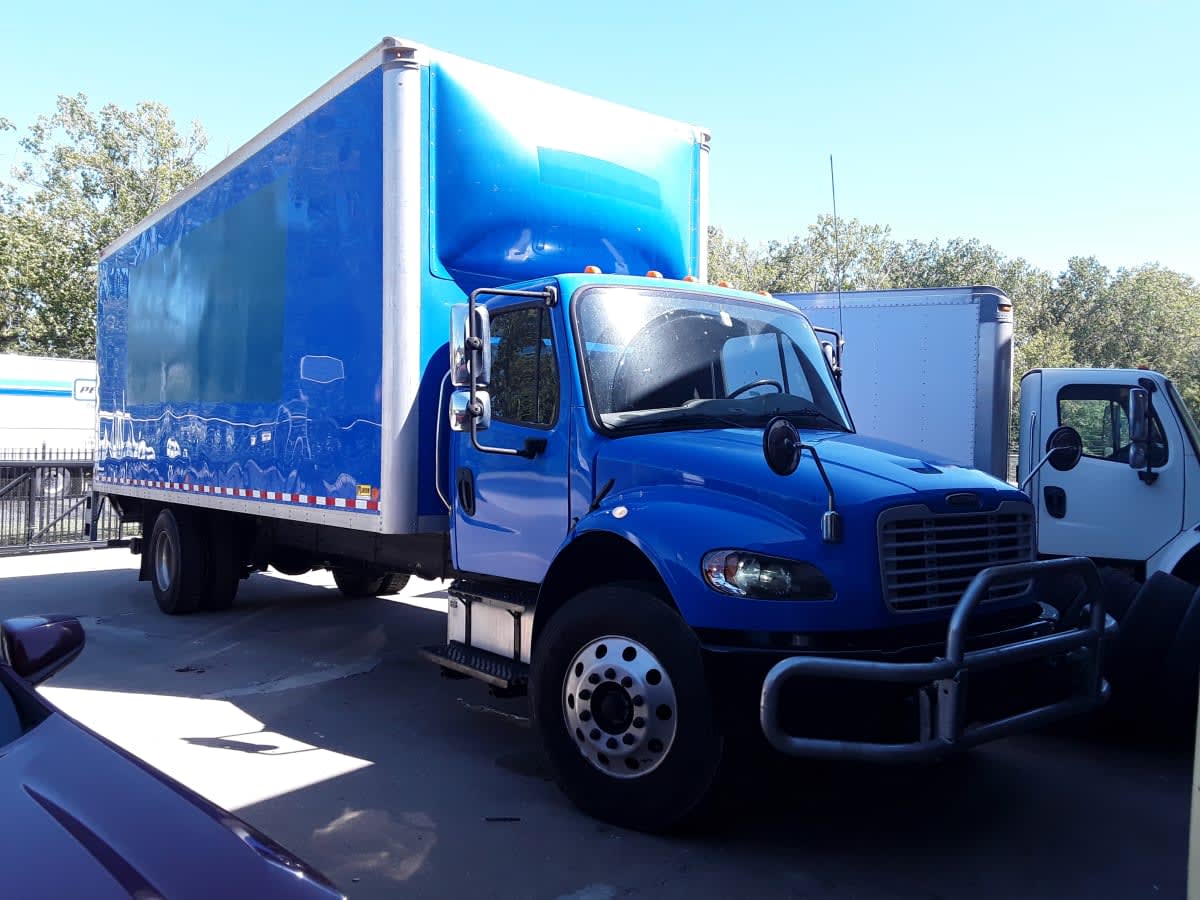2022 Freightliner M2 106 in Kansas City, MO — photo 3