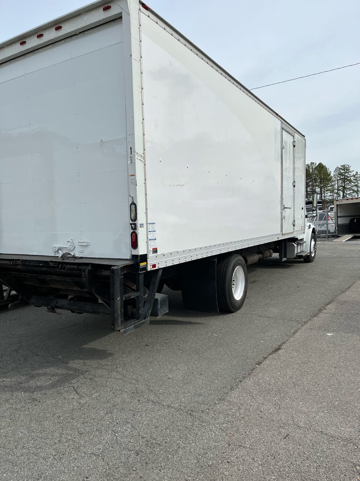 2013 Freightliner/Mercedes M2 106 512382