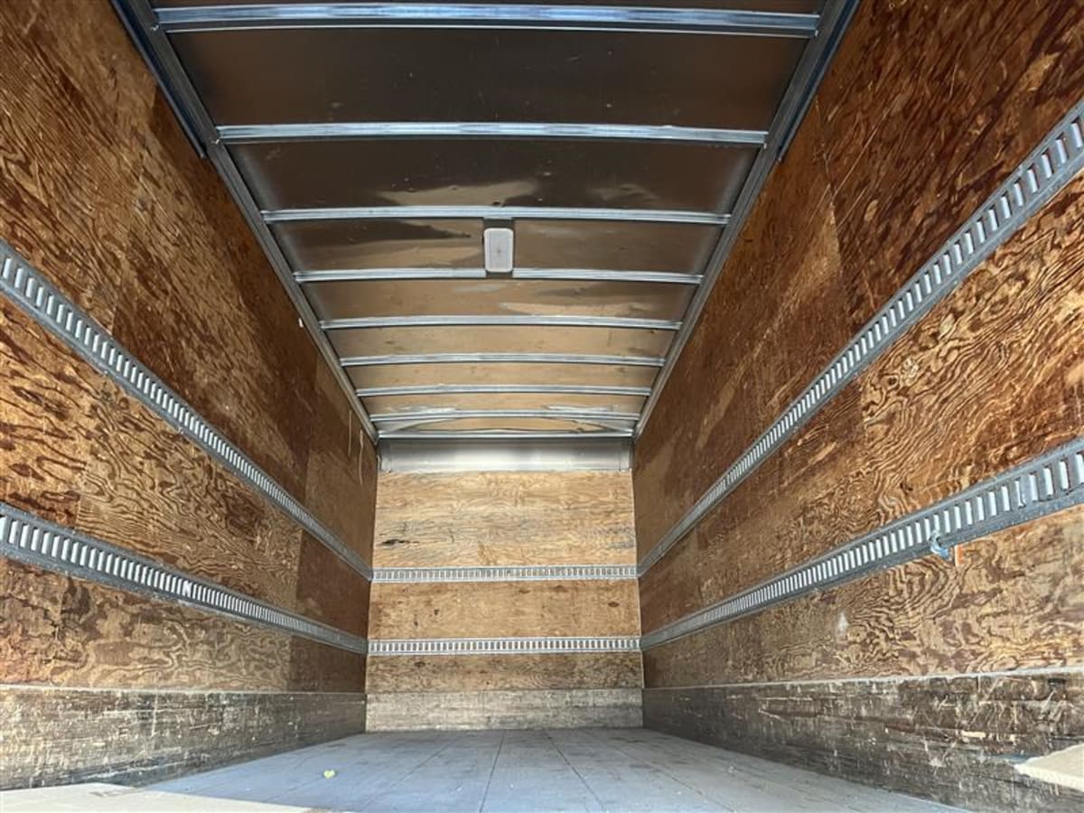 2018 Freightliner M2 (ST TRUCK) 512843