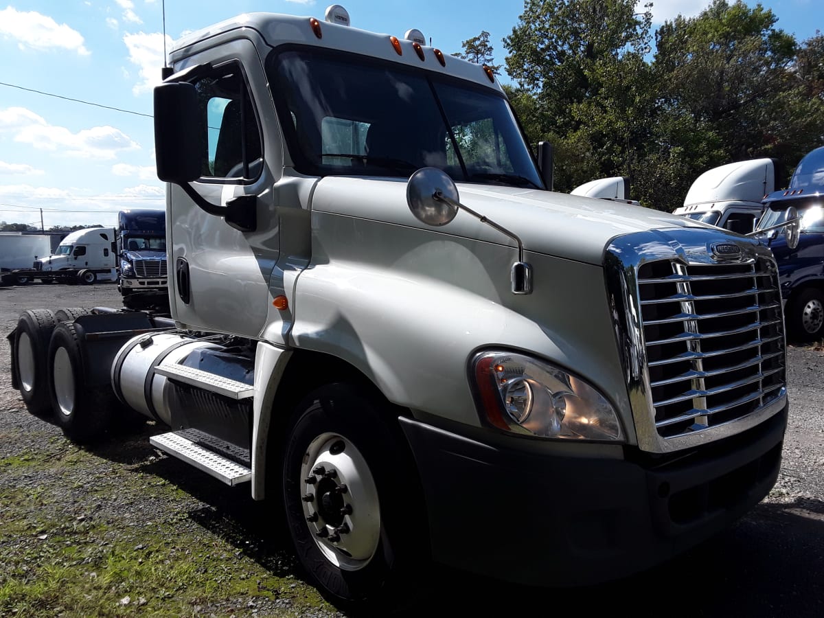 2013 Freightliner/Mercedes CASCADIA 125 513405