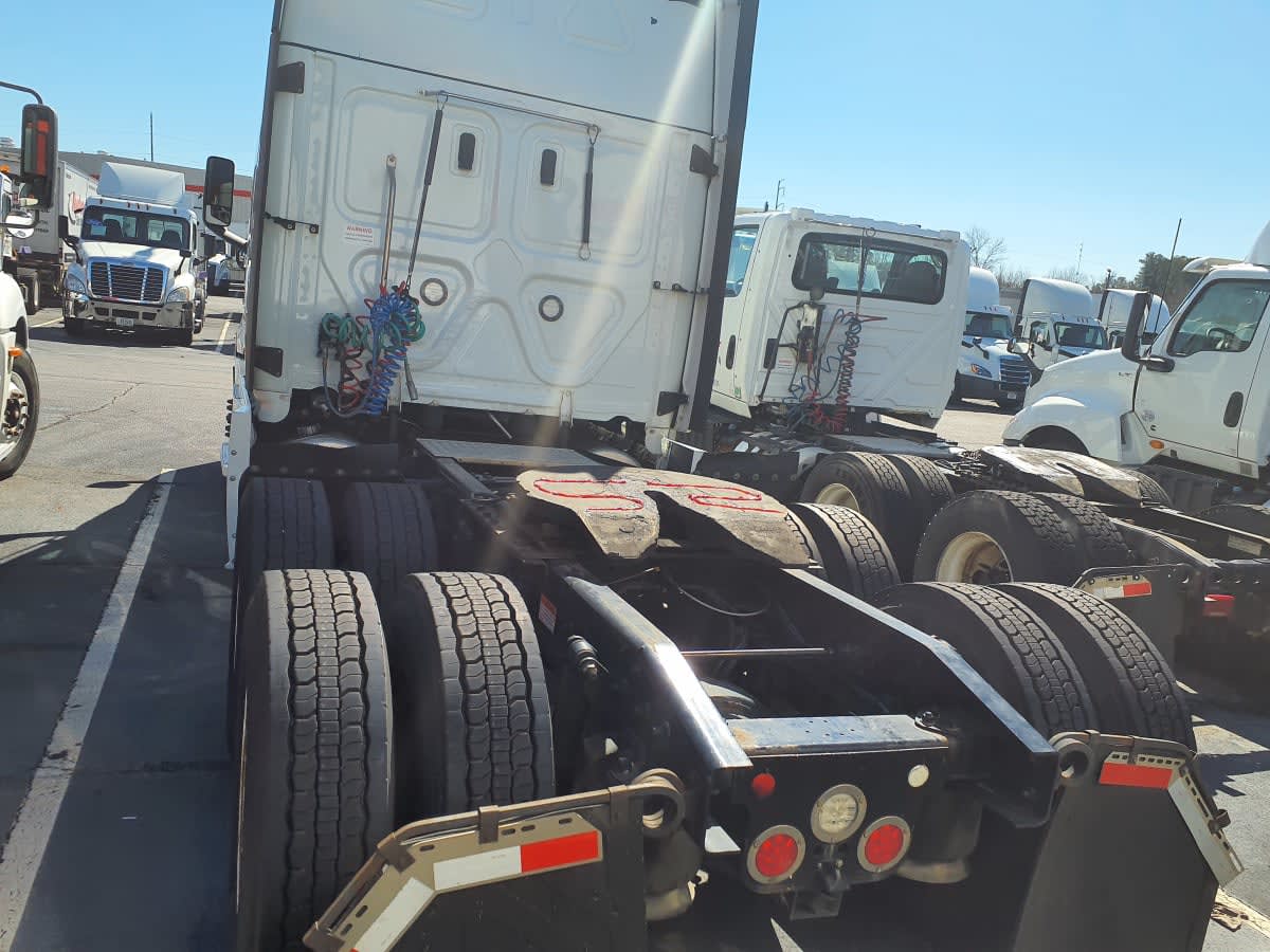 2021 Freightliner - image 5