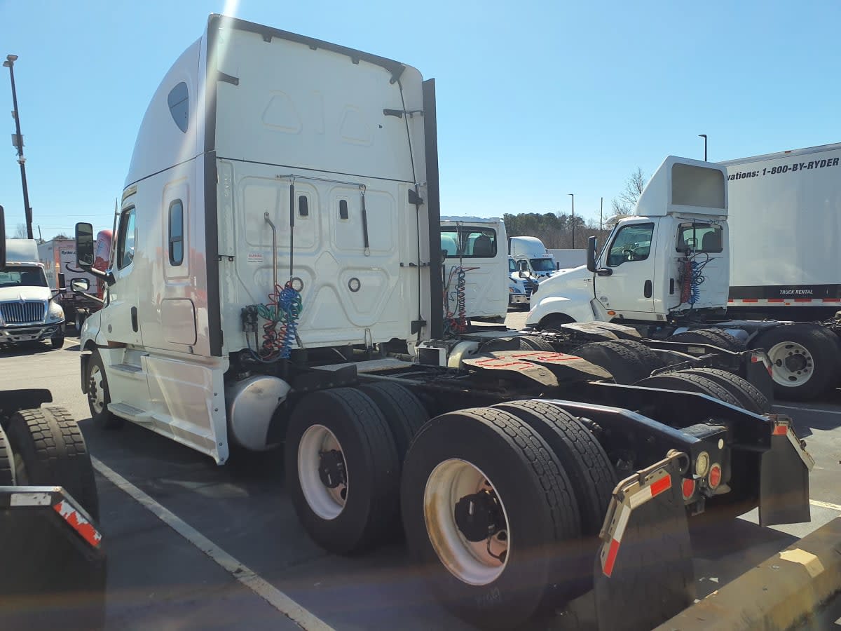 2021 Freightliner - image 6