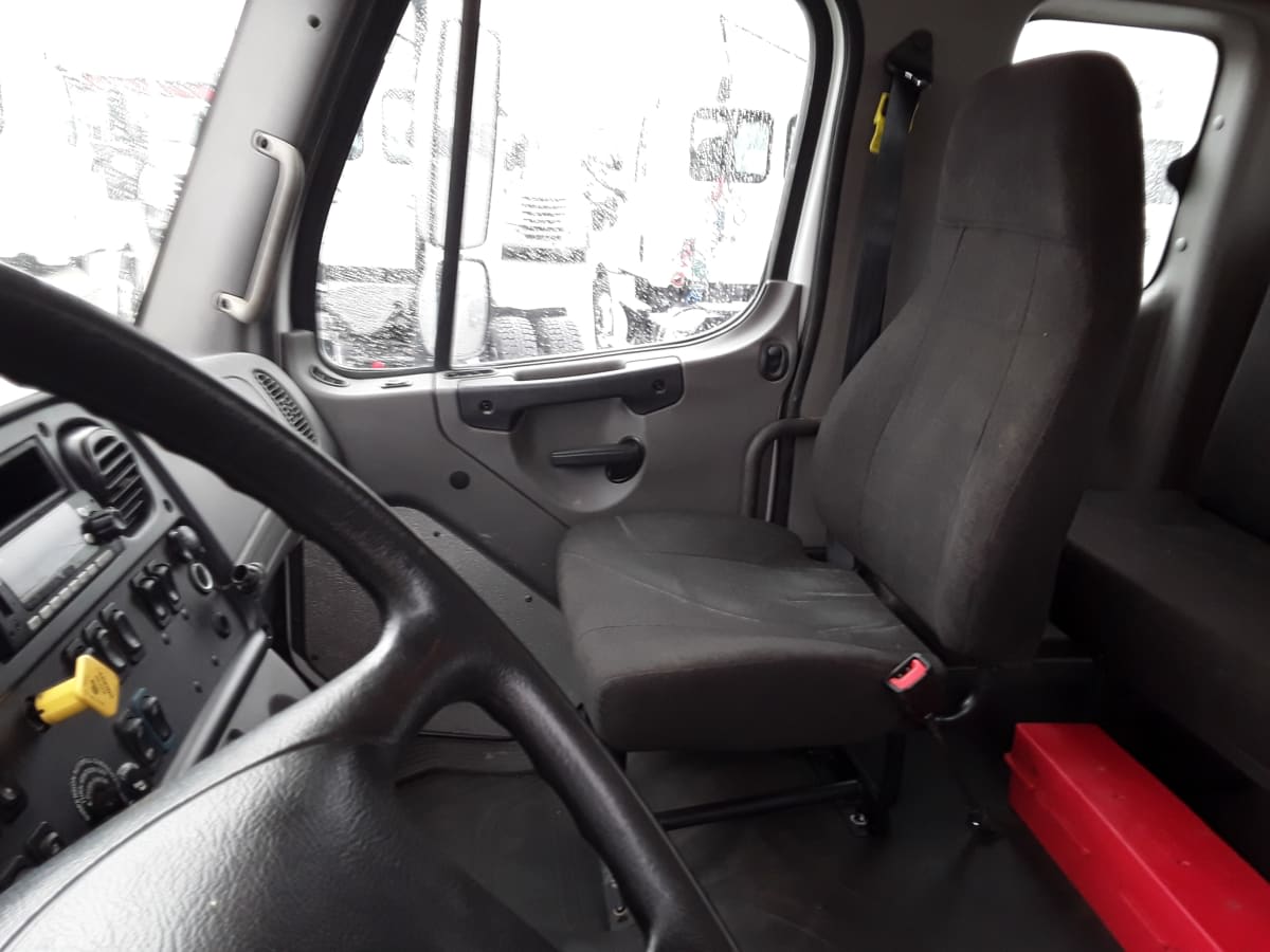 2022 Freightliner/Mercedes M2 106 514941