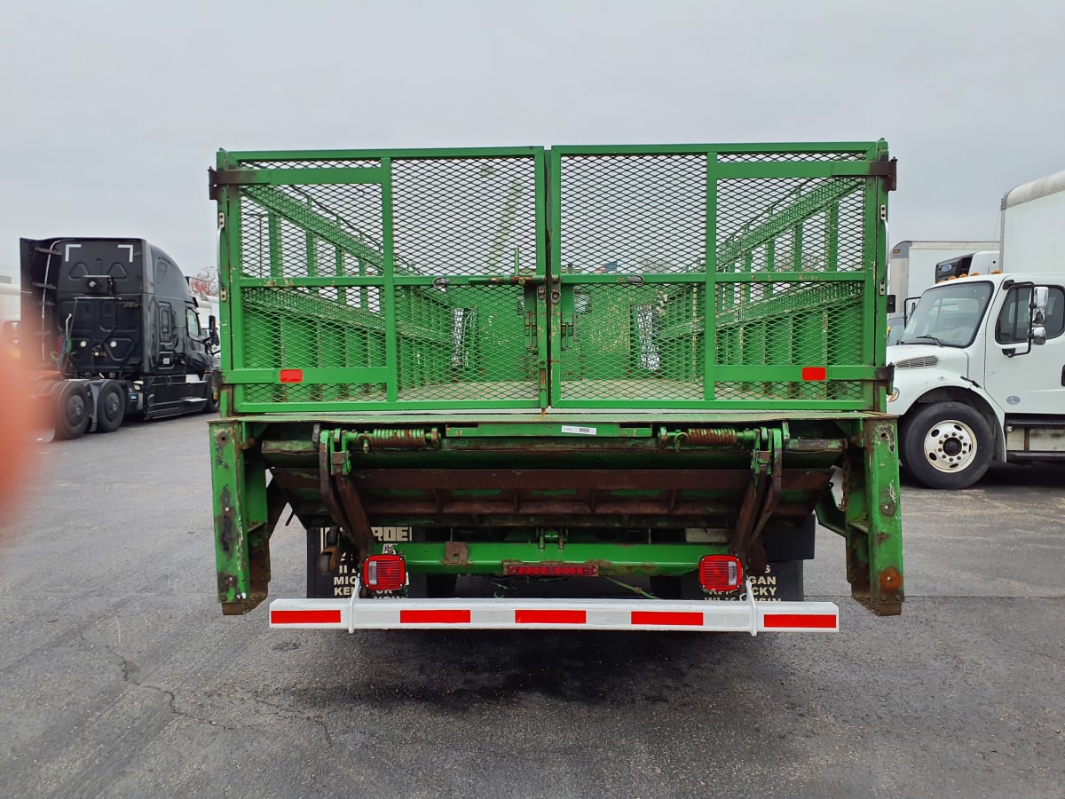 2014 Freightliner/Mercedes M2 106 515548